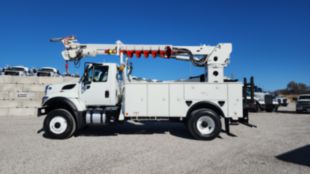 2019 International 7300 4x4 2012 Terex C4047 Digger Derrick