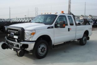 1 Ton Extended Cab AWD Gas Hi-Rail Pickup Truck