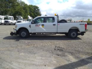 1 Ton Crew Cab AWD Diesel Hi-Rail Pickup Truck