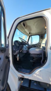 2014 Freightliner M2106 6x6 Daycab Tractor