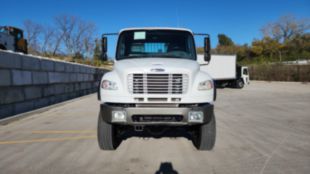 2015 Freightliner M2106 6x6 Daycab Tractor