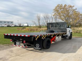 2023 Chevrolet 6500 4x2 18' Flatbed Truck