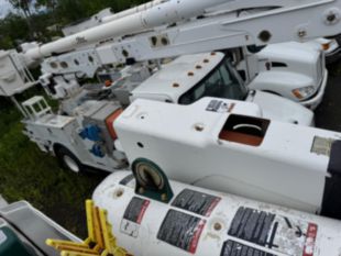 2017 Freightliner M2 Diesel 4x2 Altec Material Handler Bucket Truck