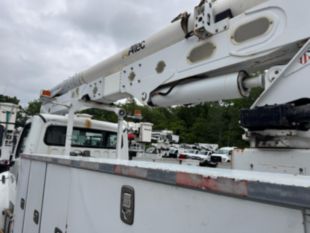 2017 Freightliner M2 Diesel 4x2 Altec Material Handler Bucket Truck