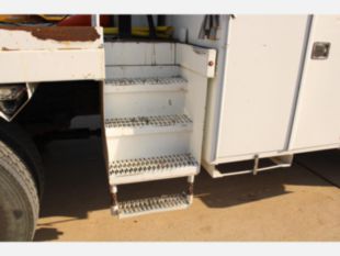 2020 Freightliner 4x4 Terex Commander 4047 Digger Derrick Truck