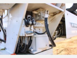 2020 Freightliner 4x4 Terex Commander 4047 Digger Derrick Truck