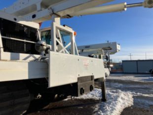 2016 CTOS CTRAC8000 Tracked Versalift VST-9500-I Bucket