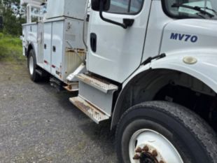 2017 Freightliner M2 Diesel 4x4 Altec Material Handler Bucket Truck