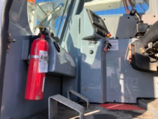 2016 CTOS CTRAC8000 Tracked Versalift VST-9500-I Bucket