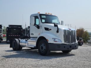 2022 Peterbilt 579 4x2 Road Tractor
