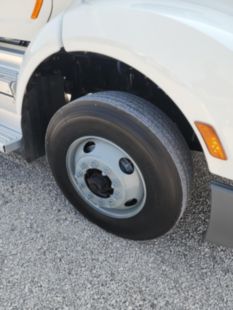 2022 Peterbilt 579 4x2 Road Tractor