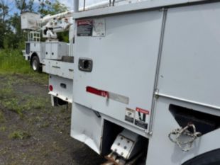 2017 Freightliner M2 Diesel 4x4 Altec Material Handler Bucket Truck
