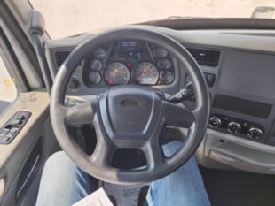 2022 Peterbilt 579 4x2 Road Tractor