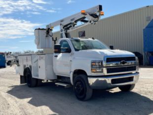 2023 Chevrolet 5500 4x2 Versalift SST-36-NE Bucket Truck