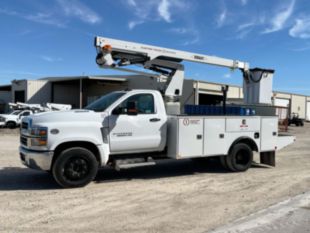 2023 Chevrolet 5500 4x2 Versalift SST-36-NE Bucket Truck