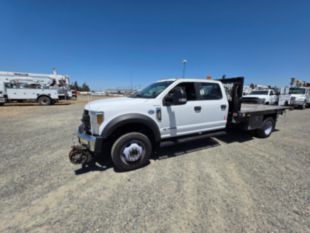 2018 Ford F-550 Powerstroke Diesel Crew Cab 4x4 "Rail Gear Equipped" Flatbed Truck