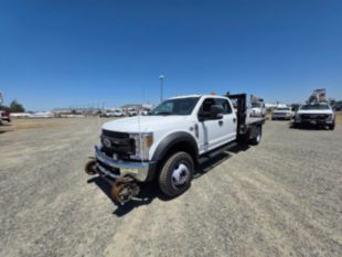 2018 Ford F-550 Powerstroke Diesel Crew Cab 4x4 "Rail Gear Equipped" Flatbed Truck