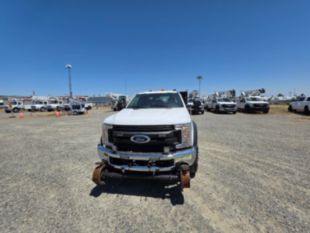 2018 Ford F-550 Powerstroke Diesel Crew Cab 4x4 "Rail Gear Equipped" Flatbed Truck