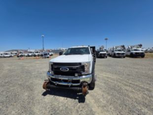 2018 Ford F-550 Powerstroke Diesel Crew Cab 4x4 "Rail Gear Equipped" Flatbed Truck