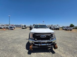 2018 Ford F-550 Powerstroke Diesel Crew Cab 4x4 "Rail Gear Equipped" Flatbed Truck