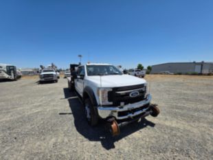 2018 Ford F-550 Powerstroke Diesel Crew Cab 4x4 "Rail Gear Equipped" Flatbed Truck