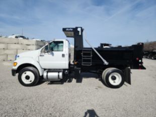 2015 Ford F750 4x2 2024 Load King 10 Ft. Dump Truck