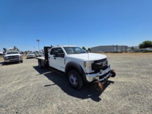 2018 Ford F-550 Powerstroke Diesel Crew Cab 4x4 "Rail Gear Equipped" Flatbed Truck