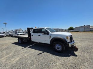 2018 Ford F-550 Powerstroke Diesel Crew Cab 4x4 "Rail Gear Equipped" Flatbed Truck