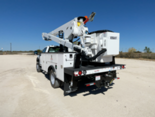 Ford F600 4x4 Versalift VST-52-MHI Bucket Truck
