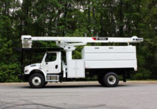 60 ft Insulated Forestry Bucket Truck