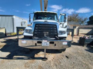 Manitex 40124S Boom/2015 Freightliner 114SD Tri-Drive Diesel Truck