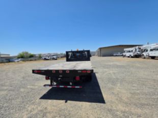 2018 Ford F-550 Powerstroke Diesel Crew Cab 4x4 "Rail Gear Equipped" Flatbed Truck