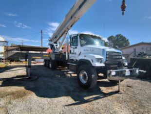 Manitex 40124S Boom/2015 Freightliner 114SD Tri-Drive Diesel Truck