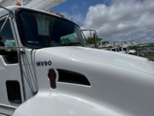 2016 Kenworth T-370 Diesel 4x2 Altec AA-55 Material Handler Bucket Truck