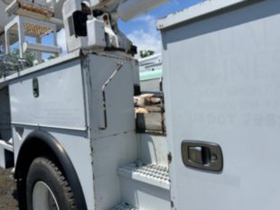 2016 Kenworth T-370 Diesel 4x2 Altec AA-55 Material Handler Bucket Truck