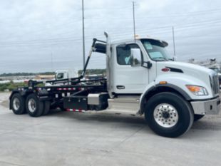 2025 Peterbilt 548 6x4 Galbreath U5-EX-174 Roll-Off Truck