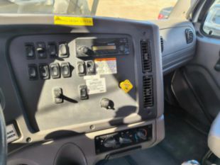 Manitex 40124S Boom/2015 Freightliner 114SD Tri-Drive Diesel Truck