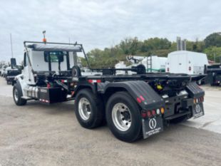 2025 Peterbilt 548 6x4 Galbreath U5-EX-174 Roll-Off Truck