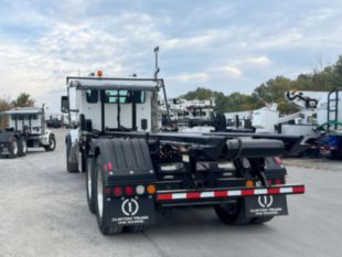 2025 Peterbilt 567 6x4 Galbreath U5-OR-174 Roll-Off Truck