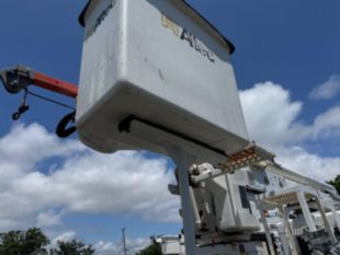 2016 Kenworth T-370 Diesel 4x2 Altec AA-55 Material Handler Bucket Truck