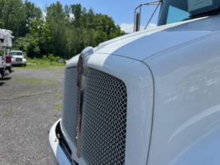 2016 Kenworth T-370 Diesel 4x2 Altec AA-55 Material Handler Bucket Truck