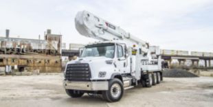 120 ft Insulated Material Handling Transmission Bucket Truck