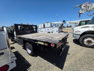 2018 Ford F-550 Powerstroke Diesel Crew Cab 4x4 "Rail Gear Equipped" Flatbed Truck