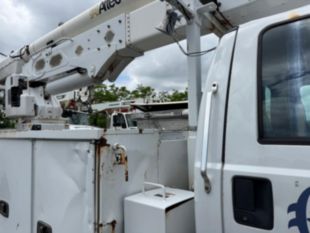 2015 Ford F-750 Diesel 4x2 Altec Material Handler Bucket Truck