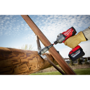 Milwaukee SHOCKWAVE Lineman's 3-in-1 Utility Socket