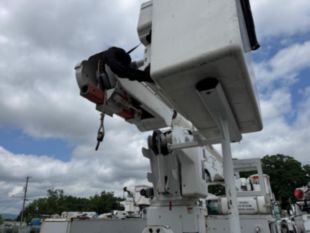 2015 Ford F-750 Diesel 4x2 Altec Material Handler Bucket Truck