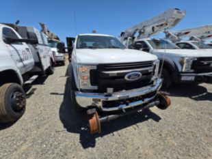 2018 Ford F-550 Powerstroke Diesel Crew Cab 4x4 "Rail Gear Equipped" Flatbed Truck