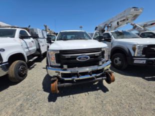 2018 Ford F-550 Powerstroke Diesel Crew Cab 4x4 "Rail Gear Equipped" Flatbed Truck