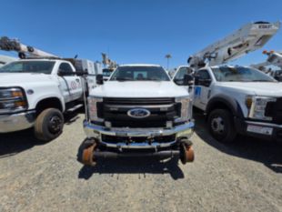2018 Ford F-550 Powerstroke Diesel Crew Cab 4x4 "Rail Gear Equipped" Flatbed Truck