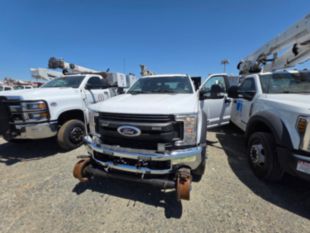 2018 Ford F-550 Powerstroke Diesel Crew Cab 4x4 "Rail Gear Equipped" Flatbed Truck